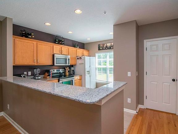5th image of 431 S Matanzas Ave