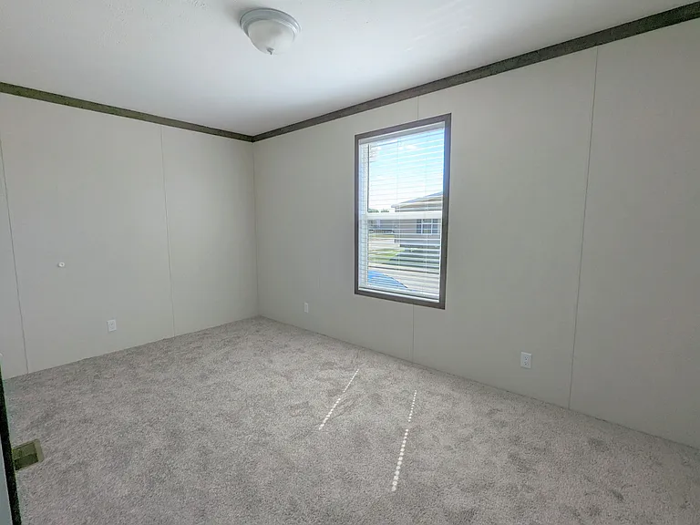 558 Delaware St — Photo 7