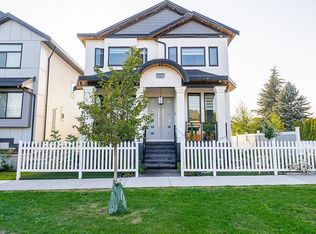 7079 194a St, Surrey, BC V4N1N2