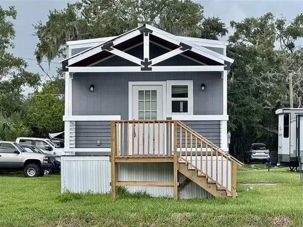 226 White Squirrel Cir, Ruskin, FL 33570
