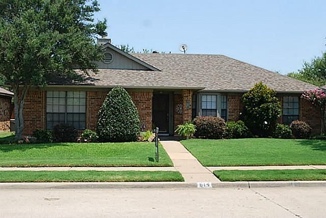 1st image of 614 Plumlee Pl