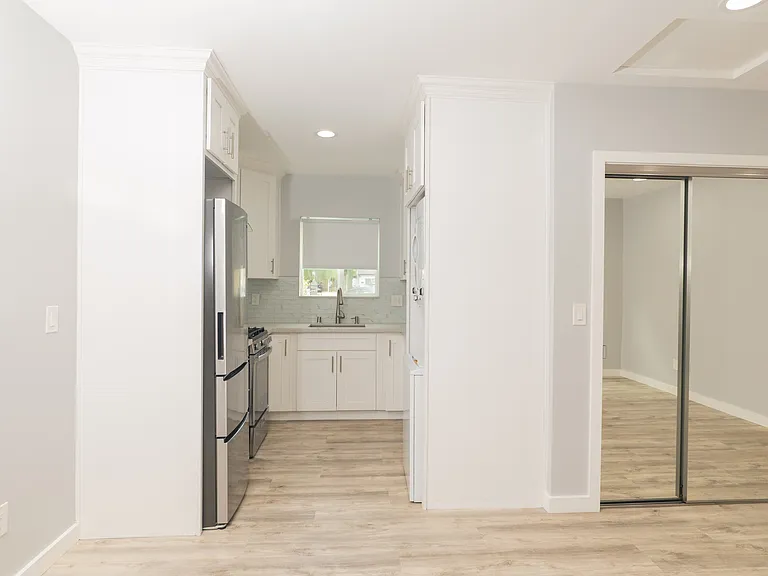5182 Canoga Ave — Photo 5