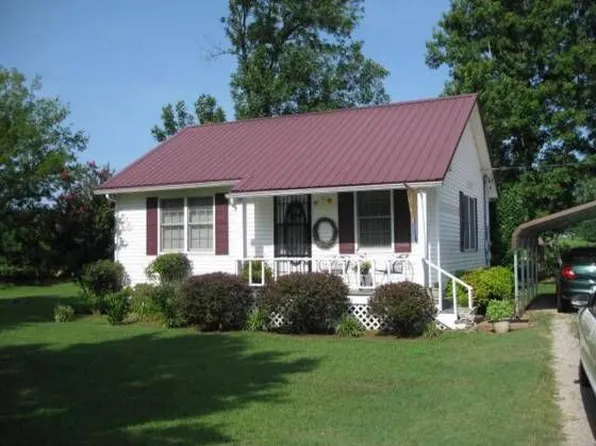 83 New Delite Rd, Selmer, TN 38375