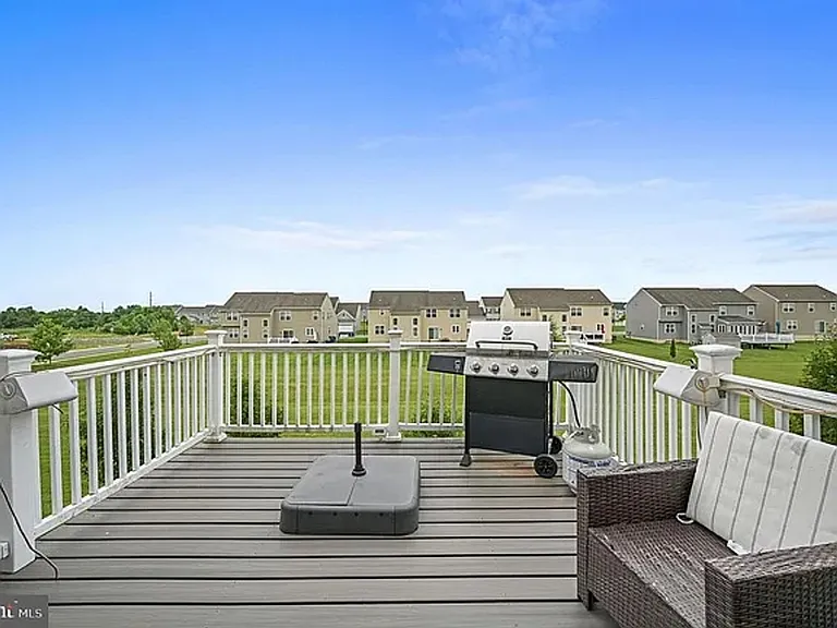 1340 Carrick Ct — Photo 26