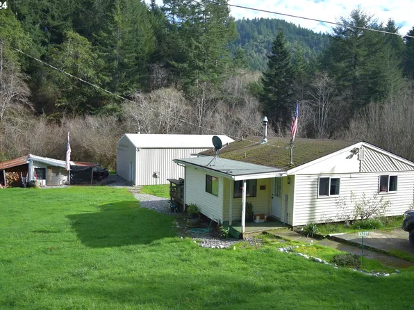 33227 Cedar Valley Rd, Gold Beach, OR 97444