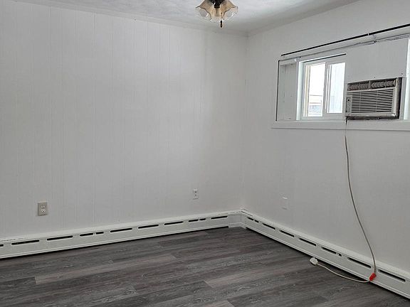 2nd image of 25-27 E Main St