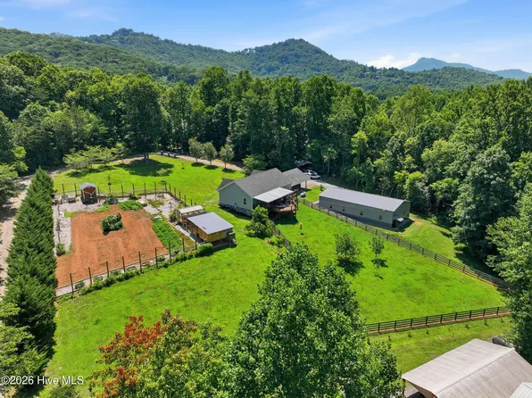 167 Parker Adams Drive, Hayesville, NC 28904