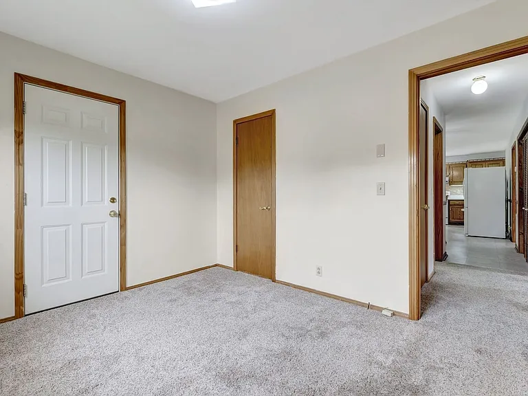 211 Friendship Dr — Photo 18