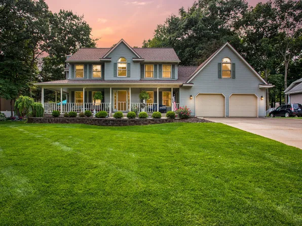 7425 Sleepy Hollow Dr, Hudsonville, MI 49426