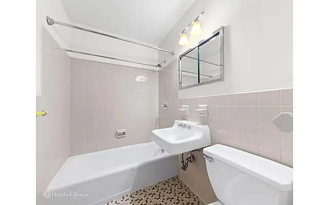 Sold by Douglas Elliman | media 21