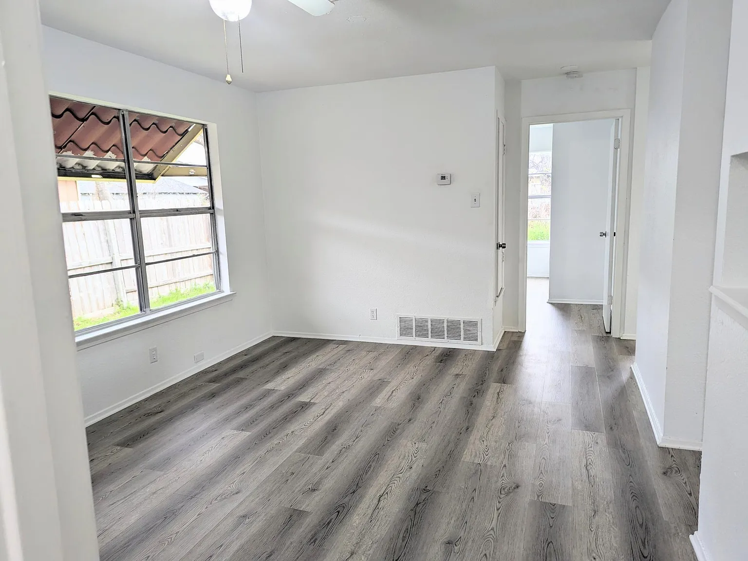 2 bed, $1,095 — Photo 1