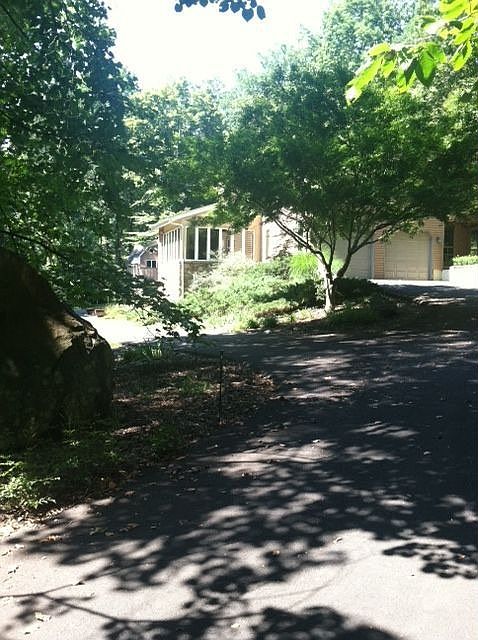 2nd image of 3361 Great Oaks Rd