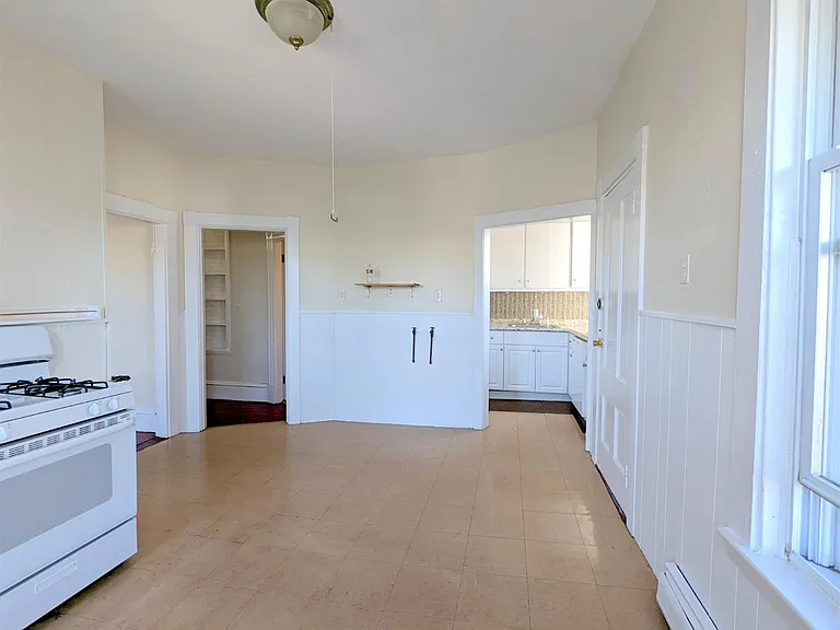 21 Thorndike St #2 — Photo 3