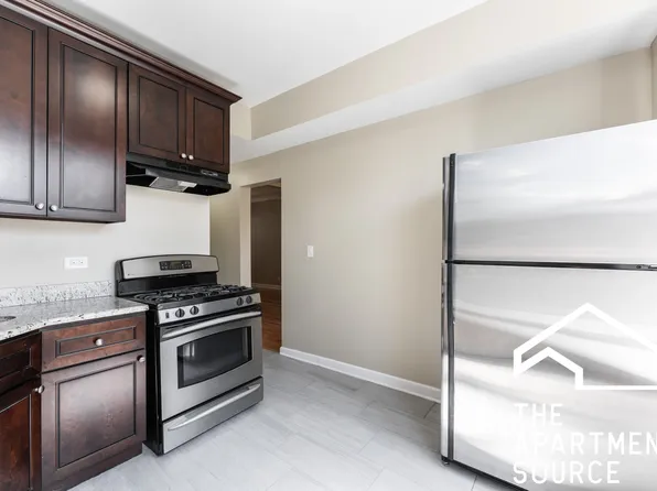 2616 N Harding Ave #2, Chicago, IL 60647