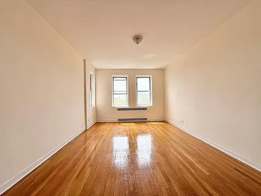 Living room, photo 1