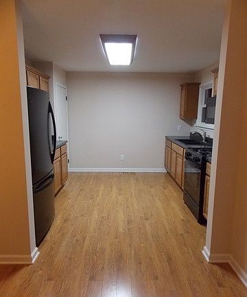 5th image of 608 Maryland Ave