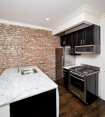 Rented by Avenues Real Estate | media 12