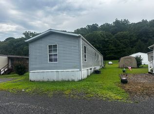 9 Newbrough Vlg, Morgantown, WV 26508