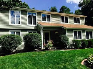 2428 Chriswood Rd, Toledo, OH 43617