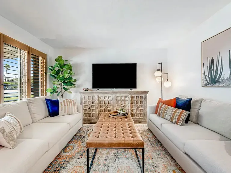 2429 E Dahlia Dr — Photo 2