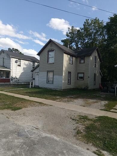 1st image of 709 Silver St