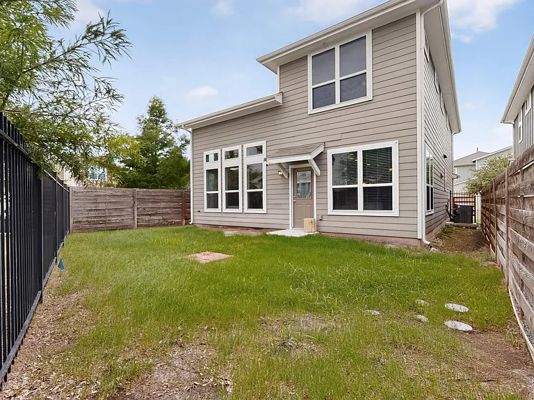 5915 Swayden Ln — Photo 39