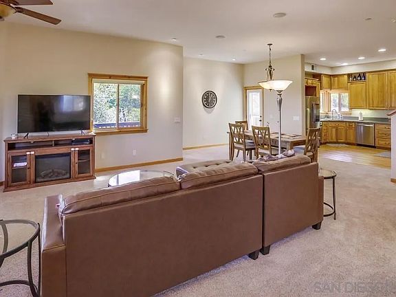 5th image of 753 Ridgewood Dr