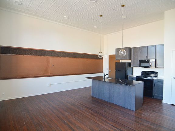 5th image of 814 Main St #1-206