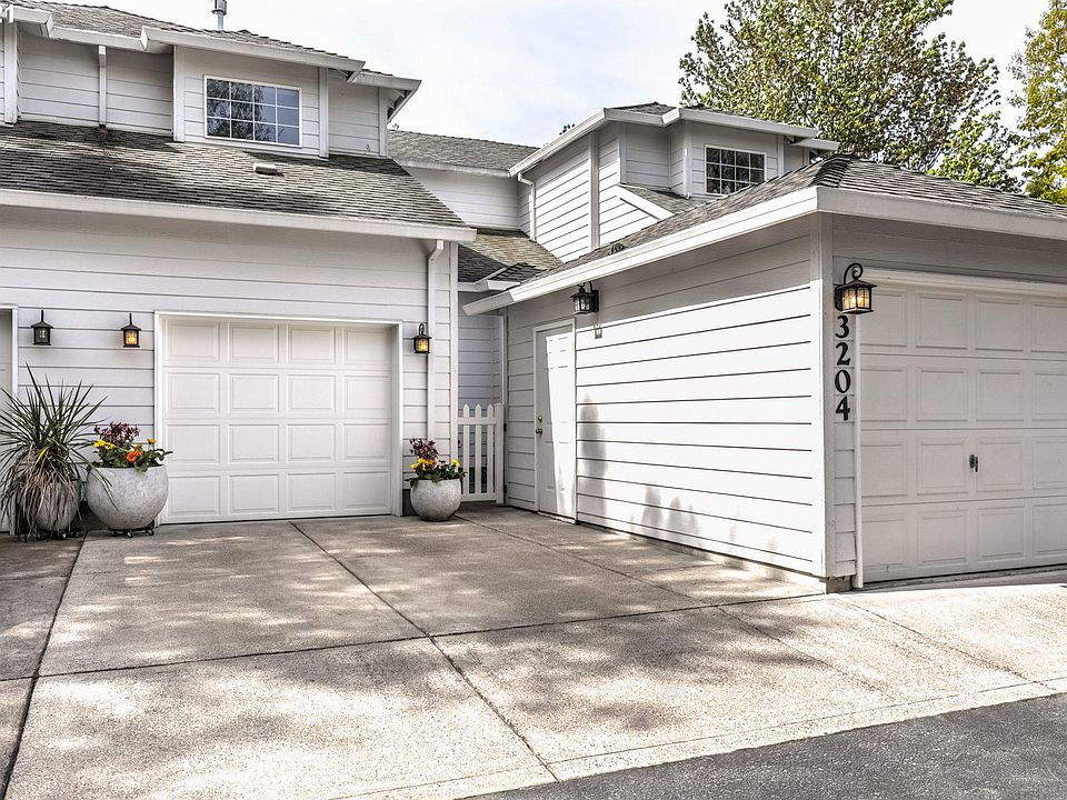 1st image of 3204 SE Blue Bird Dr