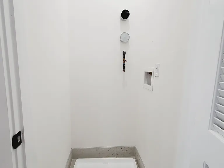 40 Lembeck Ave #202E — Photo 5