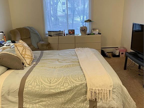 3rd image of 10311 Cedar Lake Rd APT 212