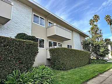 1301 Palos Verdes Dr #2 — Photo 16