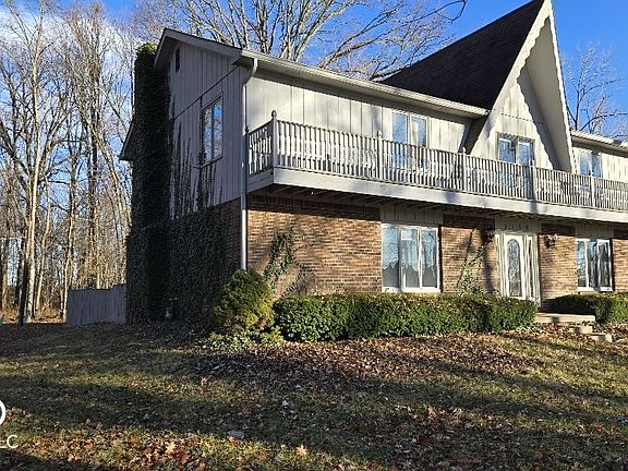 3rd image of 9156 Yvette Dr