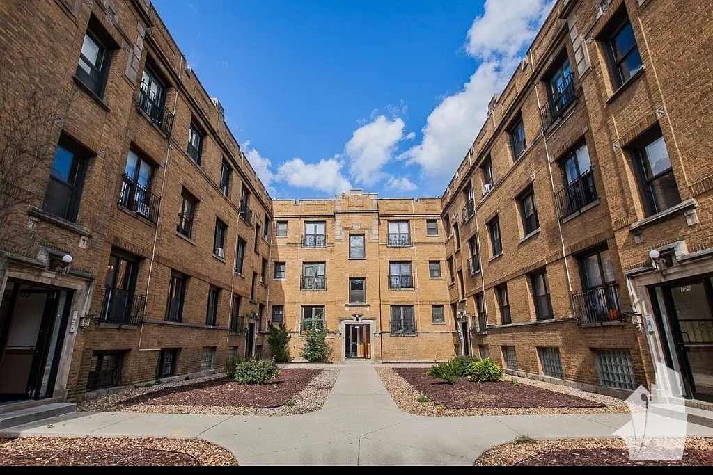 1 bed, 1.0 bath, 450 sqft, $2,195 — Photo 1
