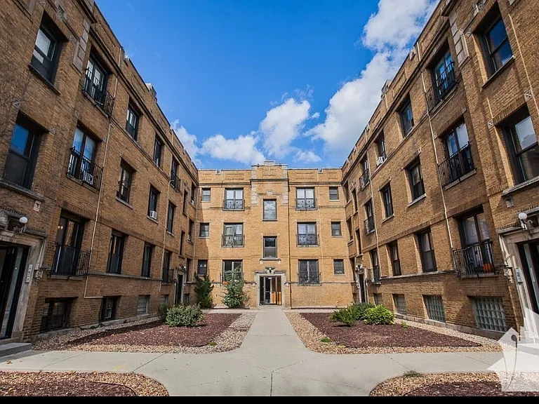 724-32 W Roscoe St #724-1N — Photo 1