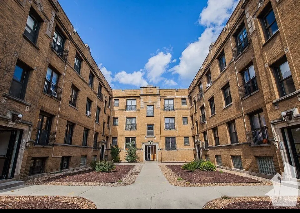 724-32 W Roscoe St #724-1N