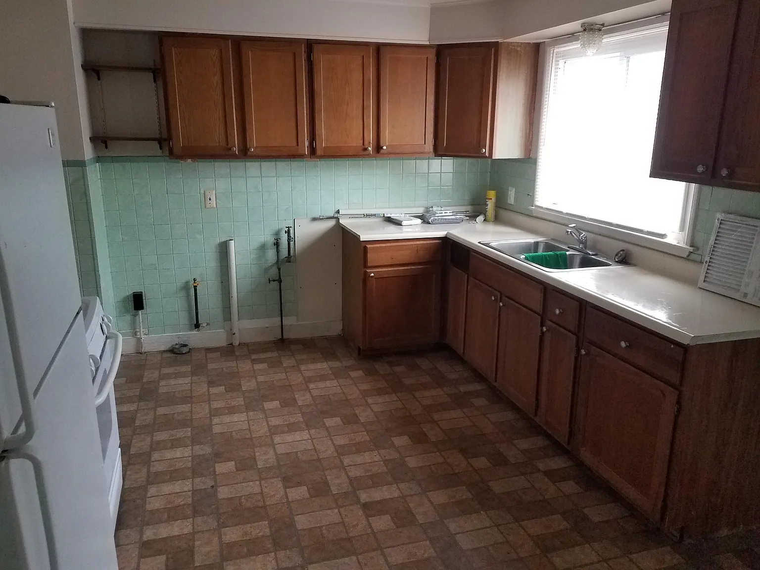 24552 Wilmot Ave — Photo 2