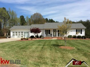 1055 Jack St, Pinnacle, NC 27043