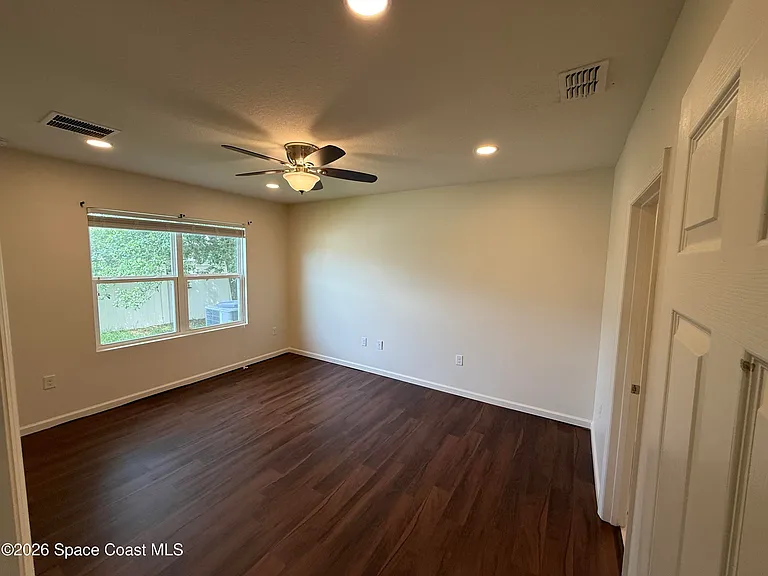 1070 Swiss Pointe Ln SW — Photo 13