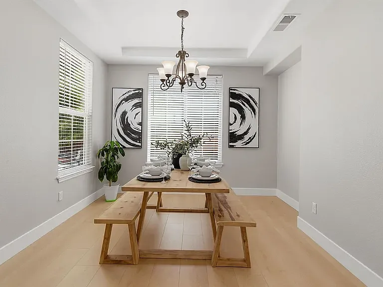 456 N Sierra Madre St — Photo 30