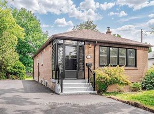 124 McMurchy Ave S, Brampton, ON L6Y 1Y9