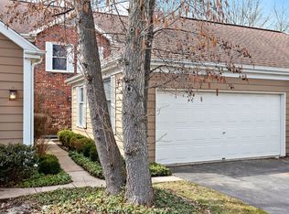 3 Sommerset Ln, Lincolnshire, IL