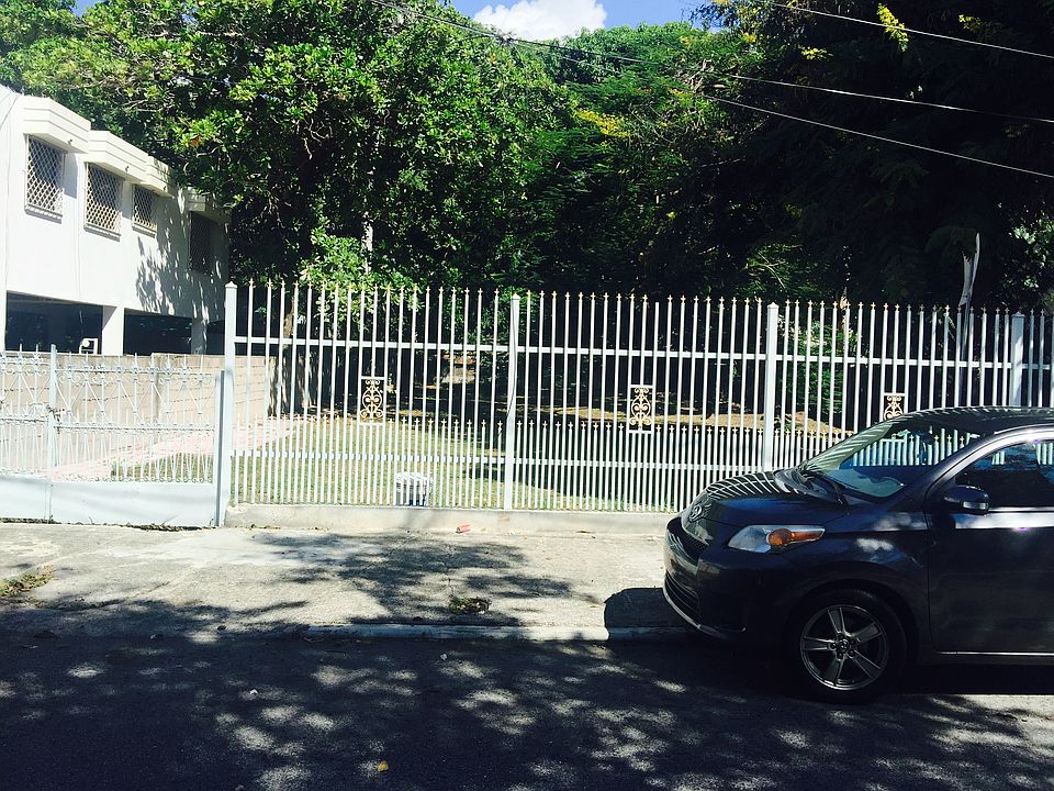 2nd image of Calle Reina