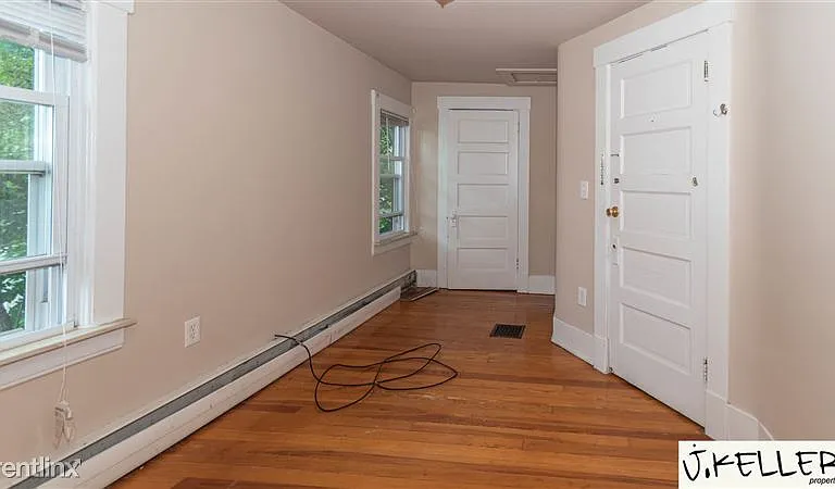 914 Woodlawn Ave — Photo 29
