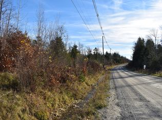 6 Half Township Rd, Lincoln, ME 04457