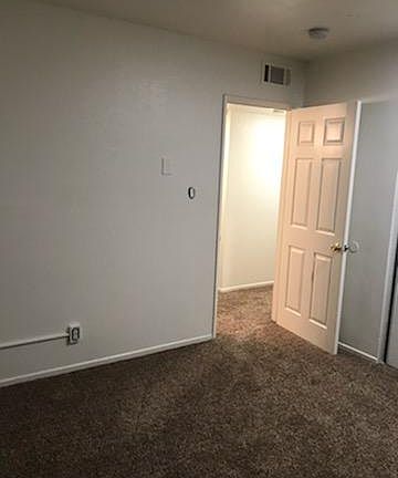 4th image of 2611 E Broadway APT 209