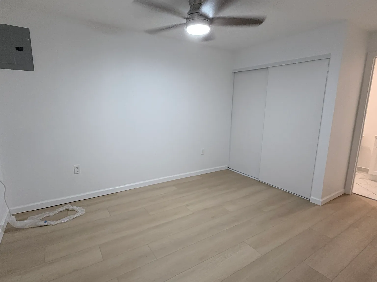2 bed, 750 sqft, $3,000 — Photo 4