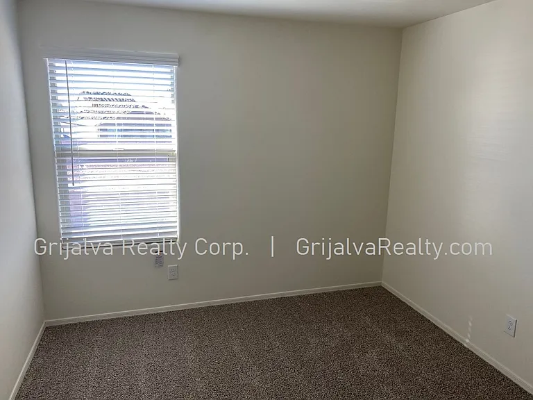 10677 W Harrigan Dr — Photo 19