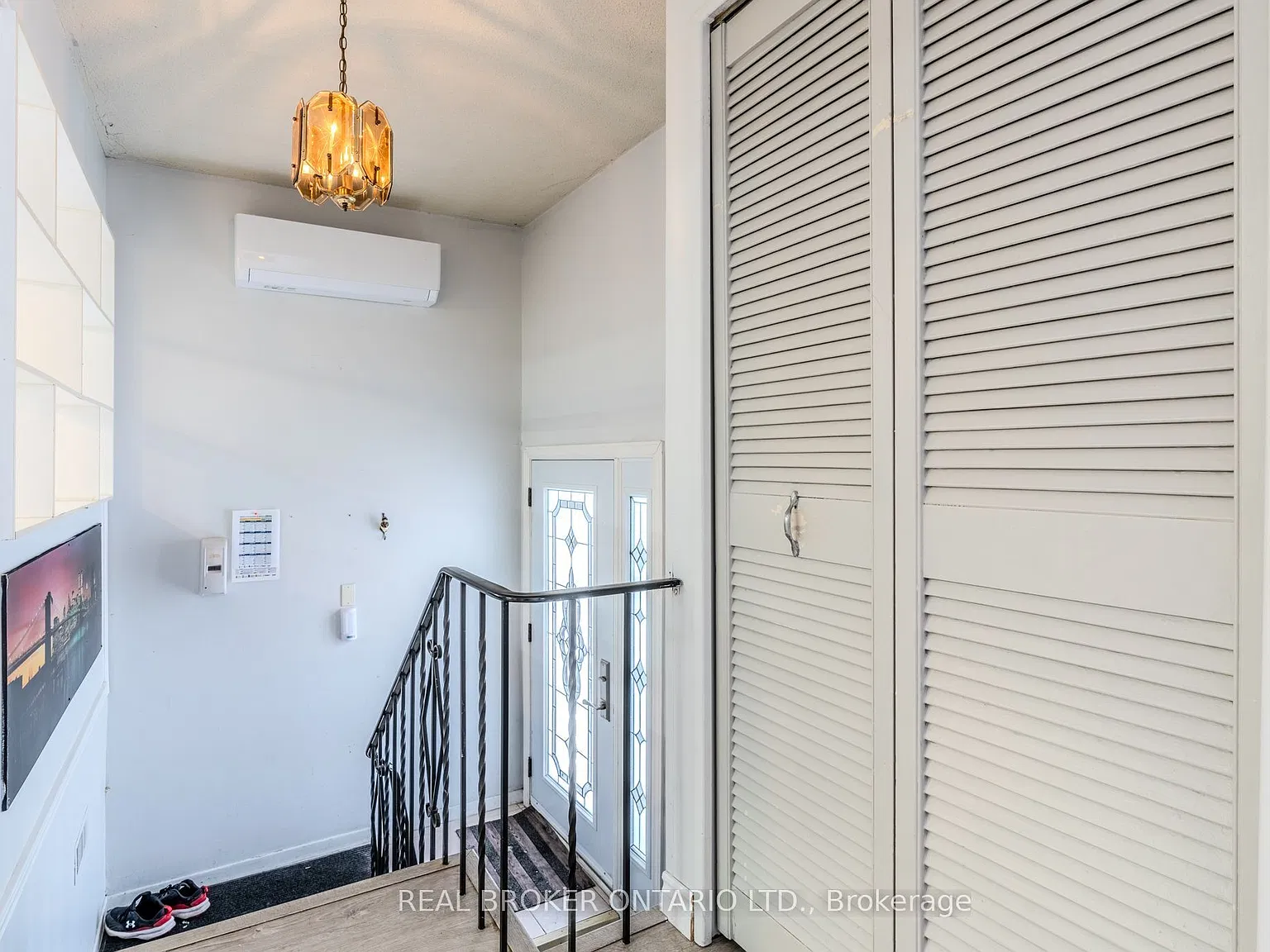 2 bed, $1,600 — Photo 3