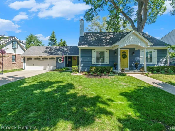 10814 Borgman Ave, Huntington Woods, MI 48070